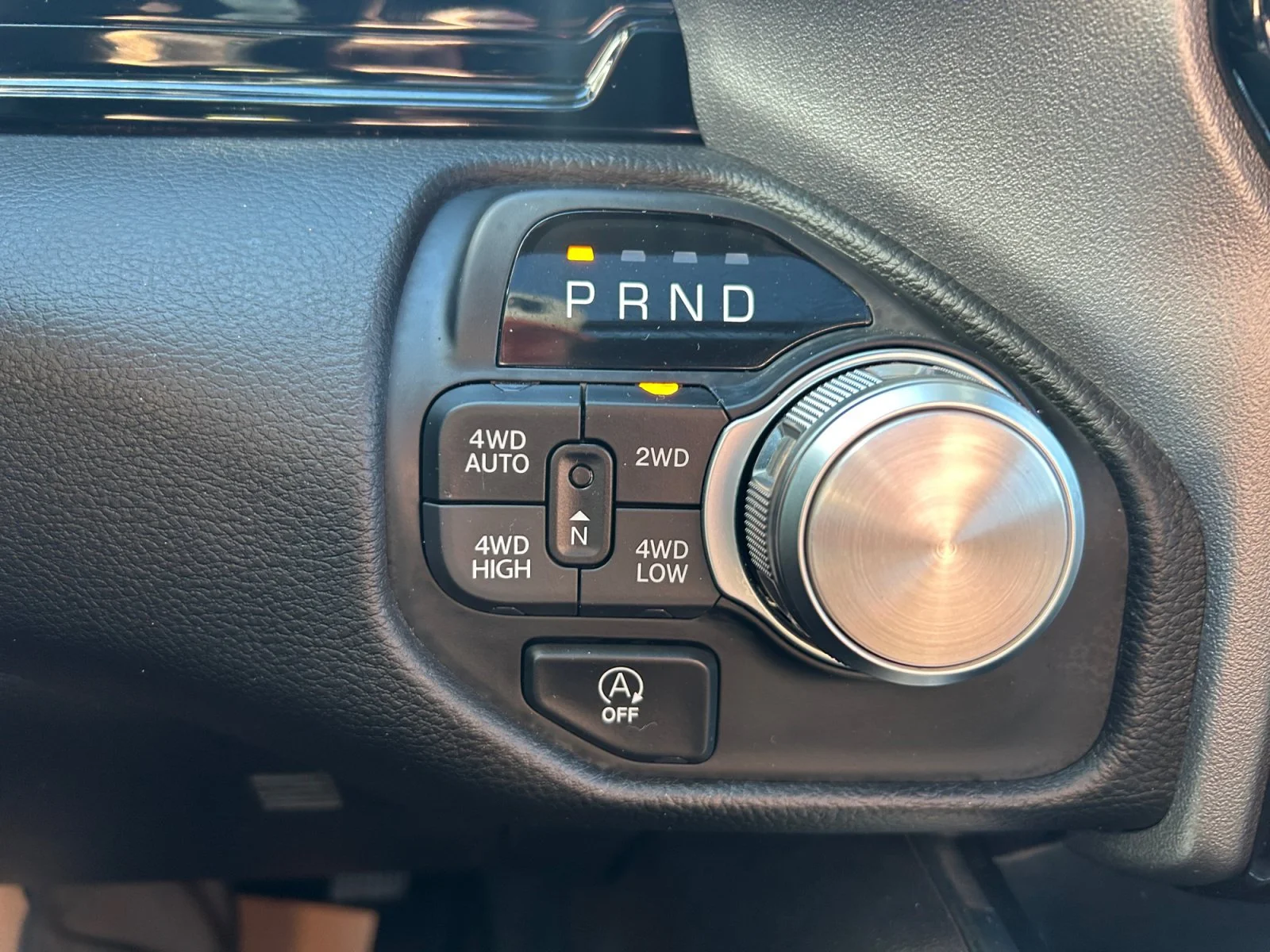 Used 2025 Ivory Tri-Coat Pearl Ram Laramie image 23