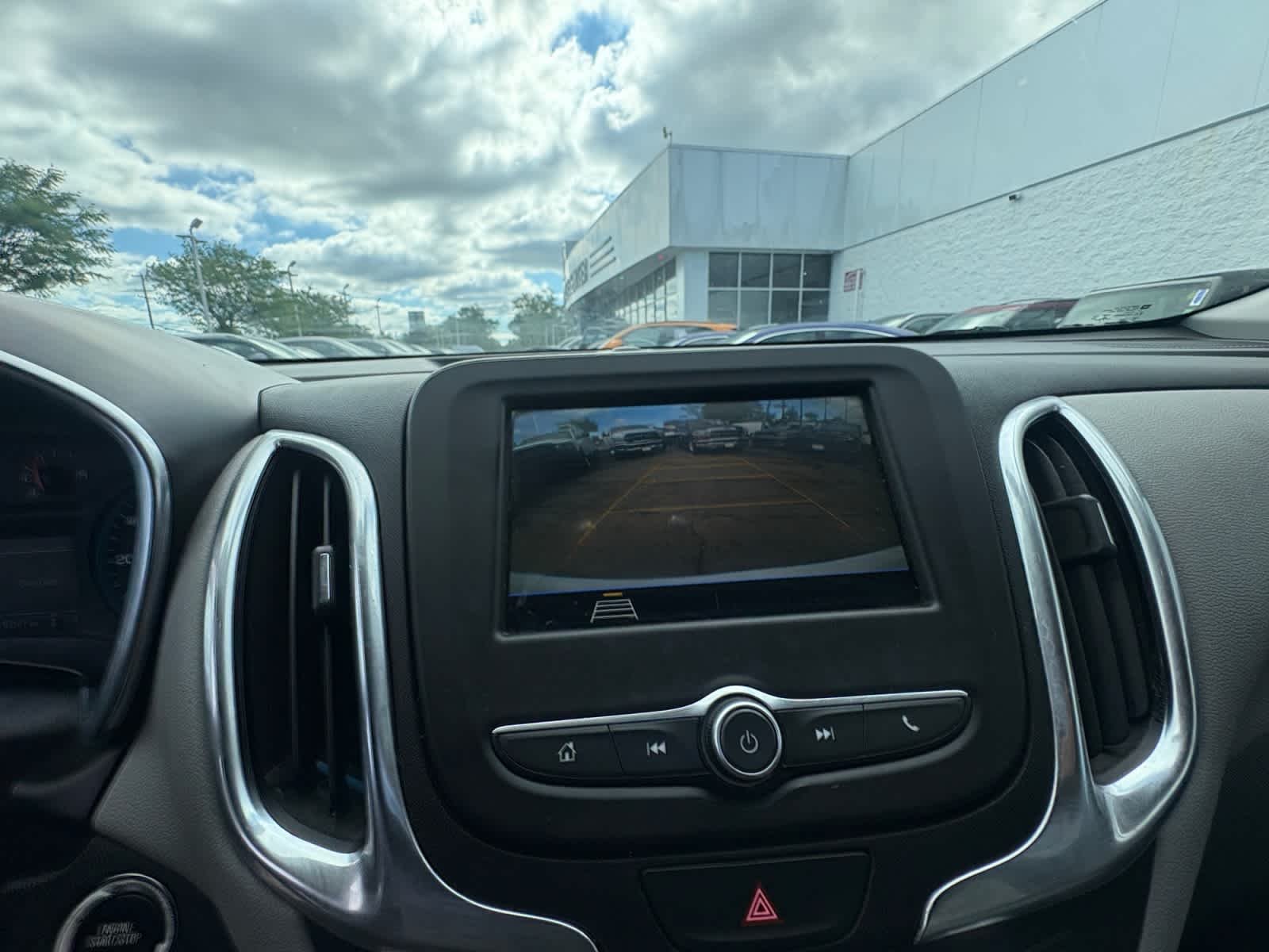Used 2019 Summit White Chevrolet LS image 28