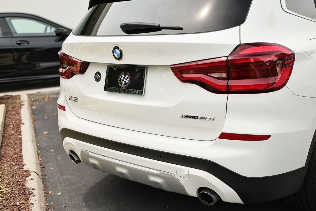 Used 2020 Alpine White BMW xDrive30i image 9