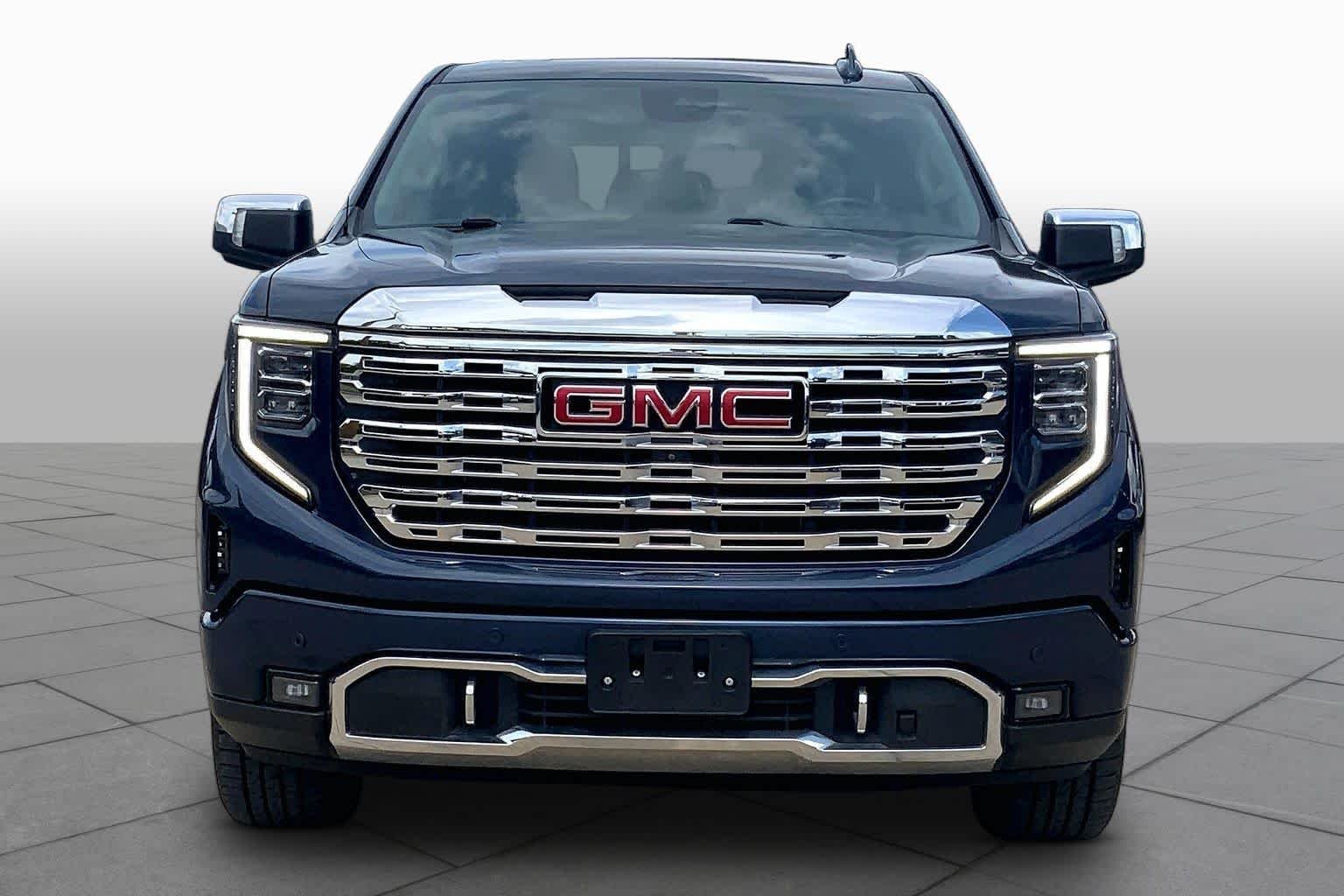 Used 2022 Pacific Blue Metallic GMC Denali image 4