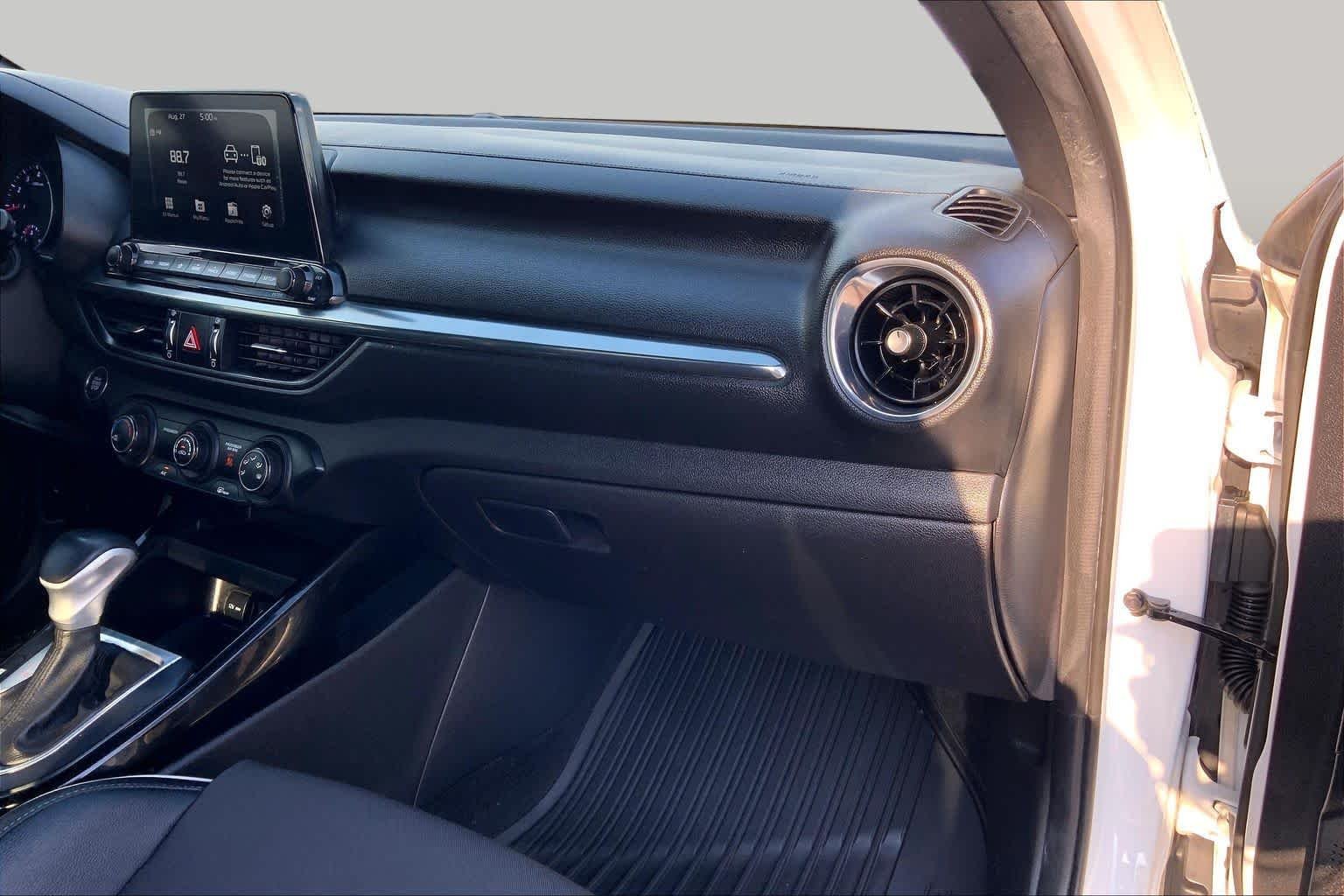 Used 2021 Snow White Pearl Kia GT-Line image 19