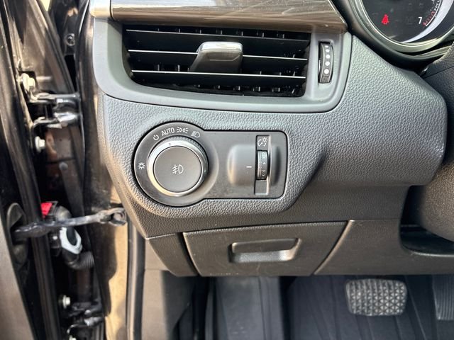 Used 2019 Black Buick Essence image 22