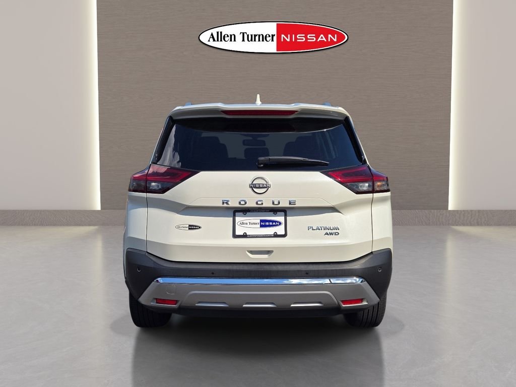 Used 2023 White Nissan Platinum image 7