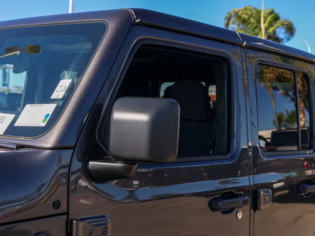 New 2026 Granite Crystal Metallic Clearcoat Jeep Sport S image 11