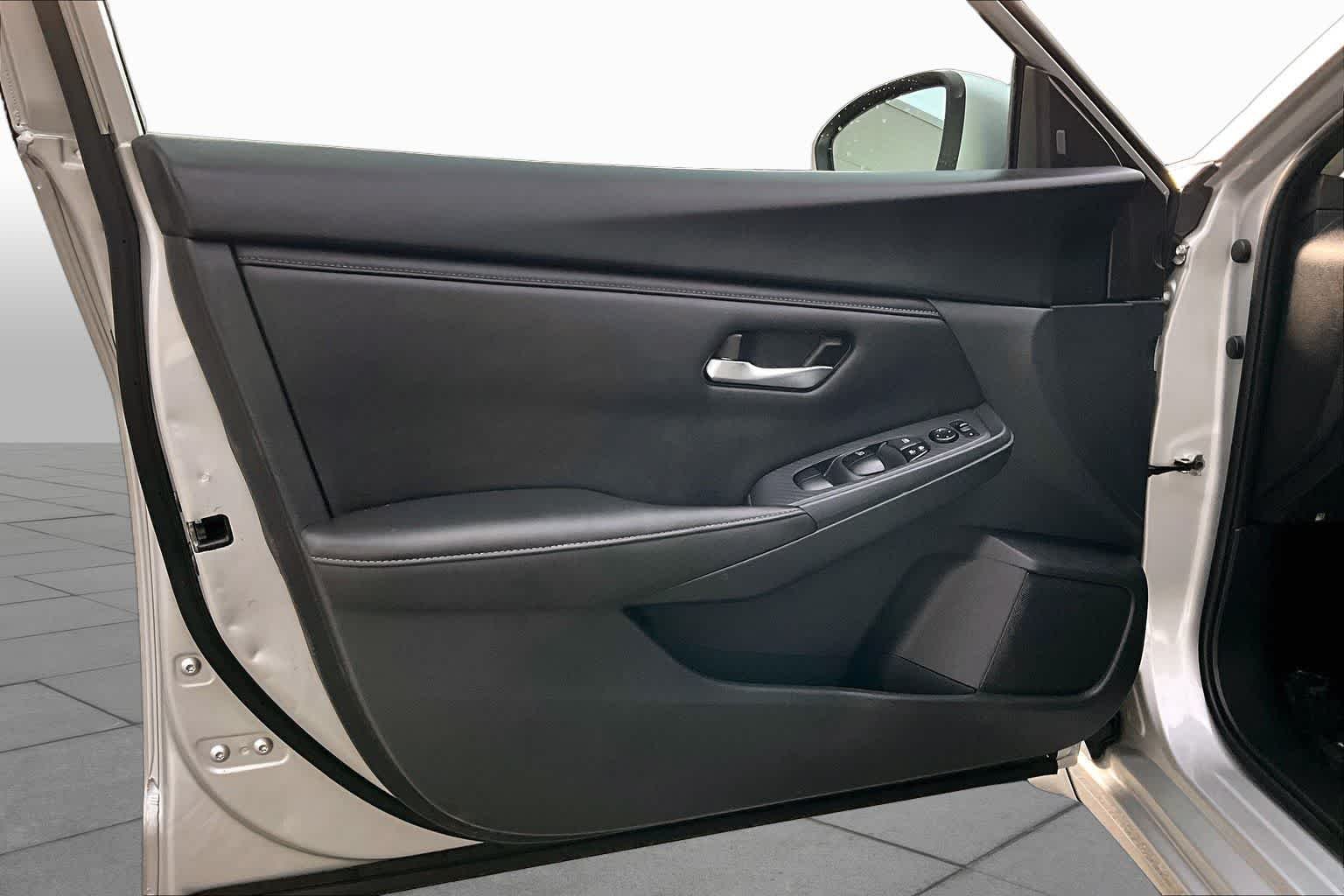 Used 2023 Brilliant Silver Metallic Nissan S image 22