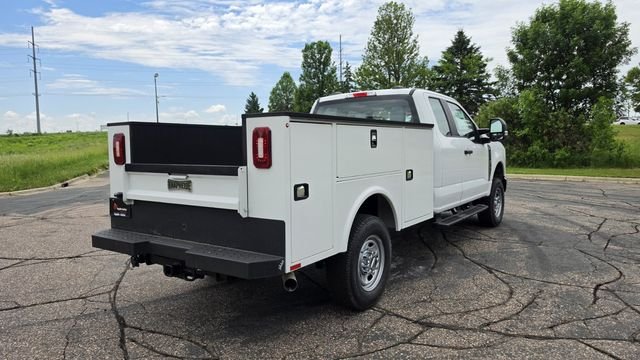 New 2026 Oxford White Ford XL image 3