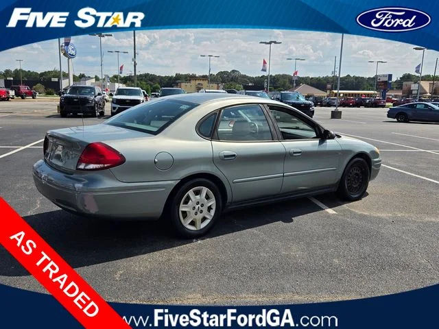 Used 2005 Green Ford SE image 8