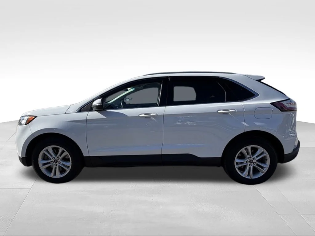 Used 2020 White Ford SEL image 2