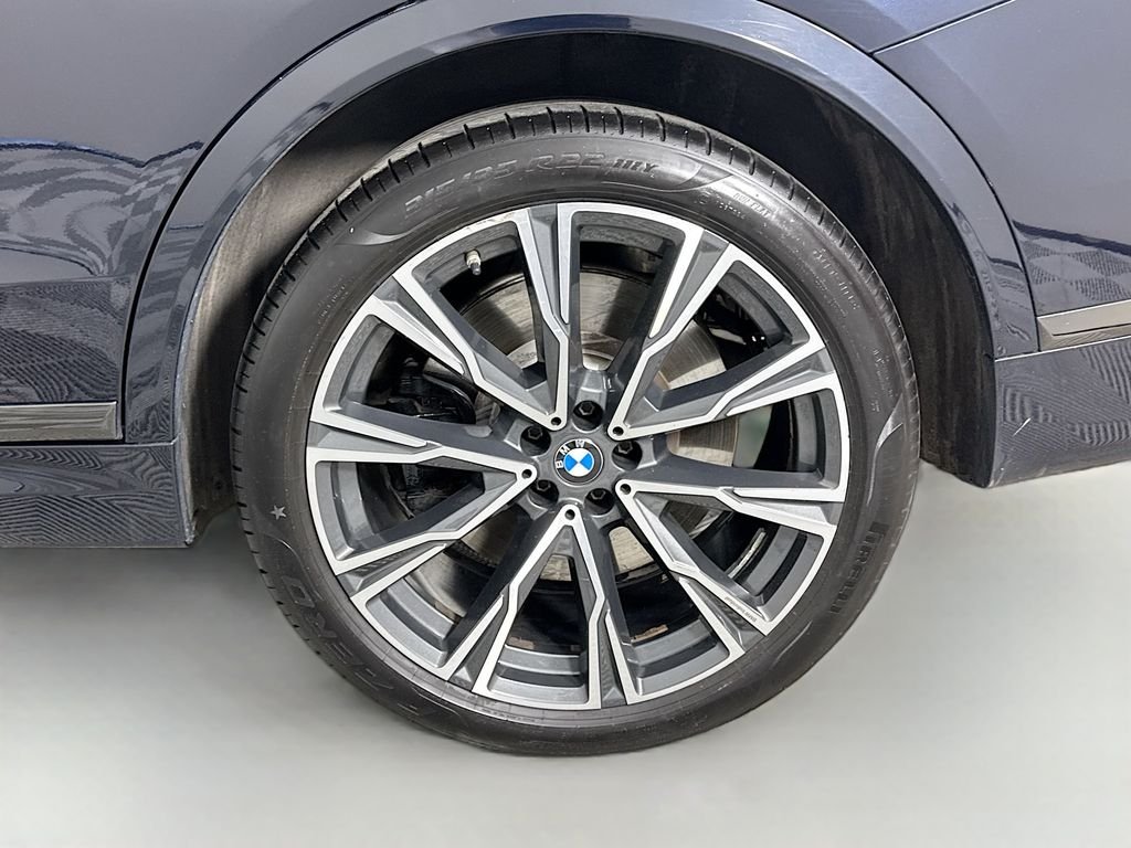 Used 2021 Black BMW M50i image 33
