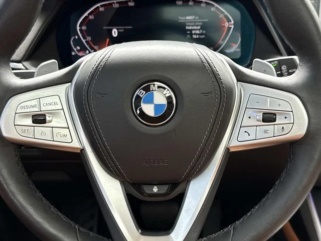 Used 2022 Black BMW xDrive40i image 18