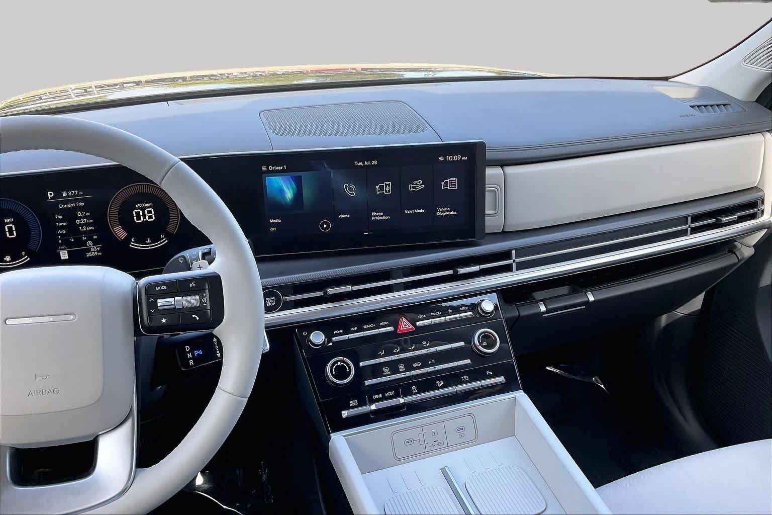 Used 2025 Phantom Black Hyundai SE image 7