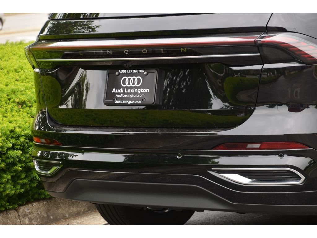 Used 2024 INFINITE BLACK MET CC Lincoln Reserve image 27