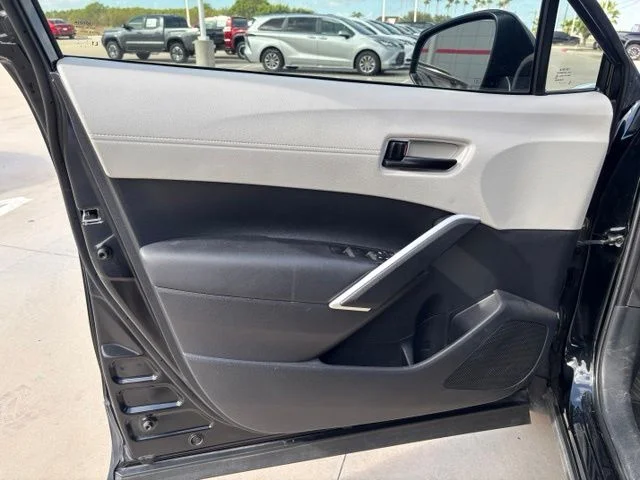 Used 2025 Black Toyota L image 7