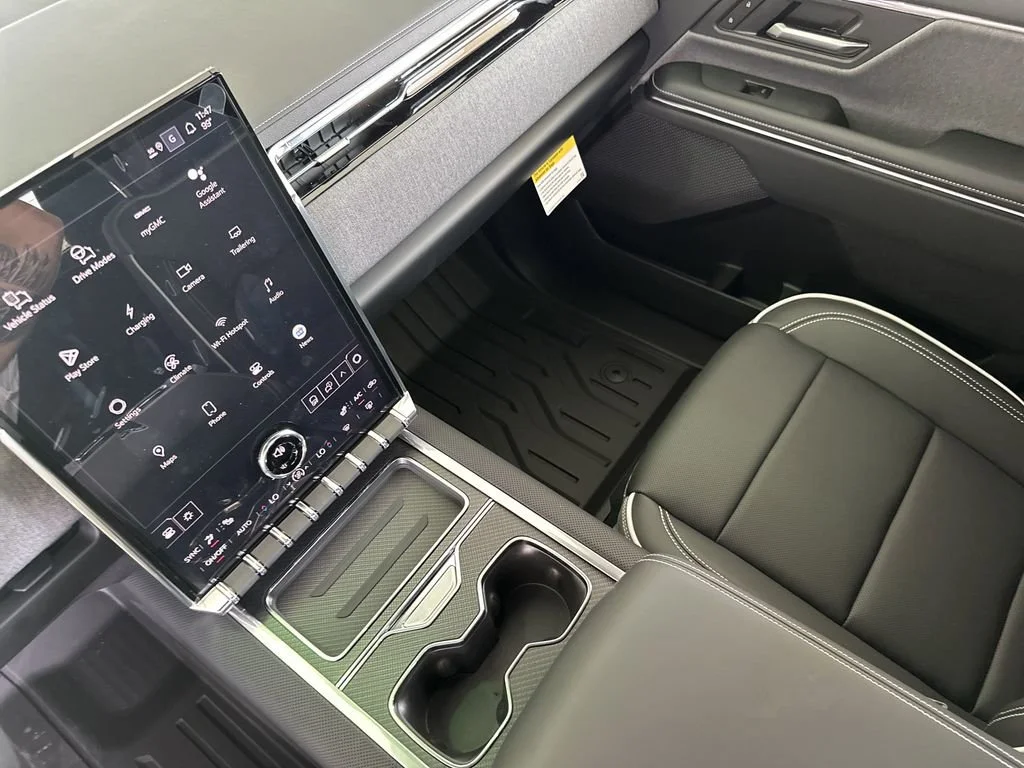 2026 GMC Sierra EV Elevation - Photo 24