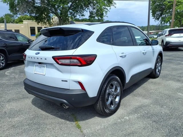 2025 Ford Escape Hybrid ST-Line Select - Photo 5