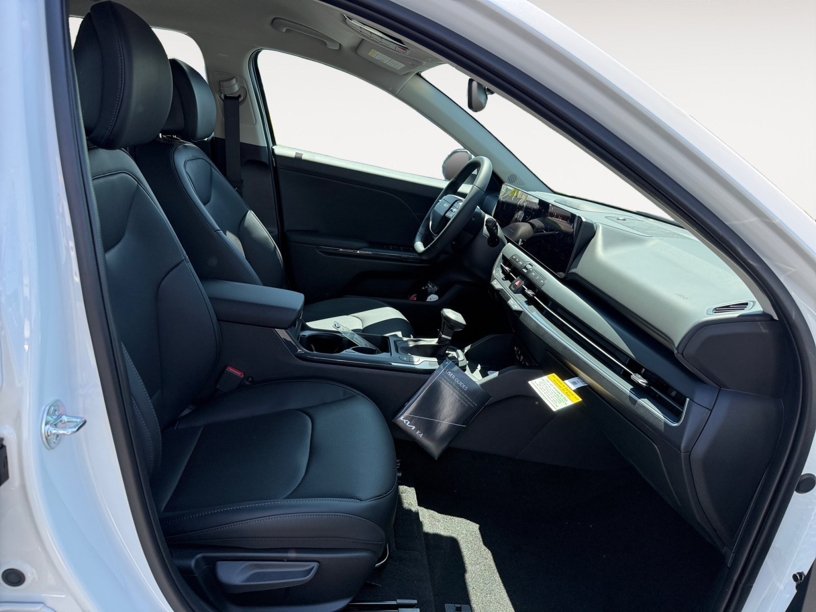 New 2026 Snow White Pearl Kia EX image 19