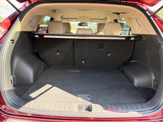 Used 2018 Red Hyundai SEL Plus image 25