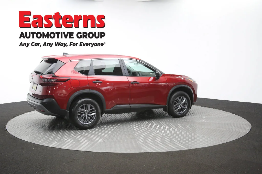 Used 2023 Red Nissan S image 44