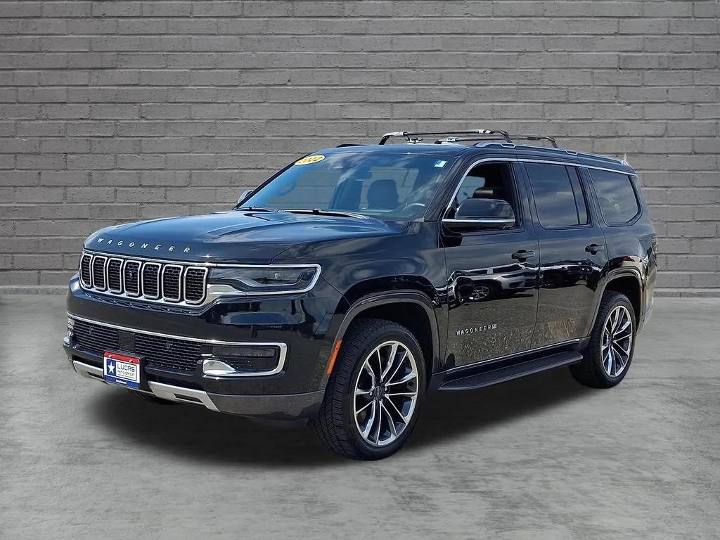 Used 2022 Diamond Black Crystal Pearlcoat Jeep Series II image 6