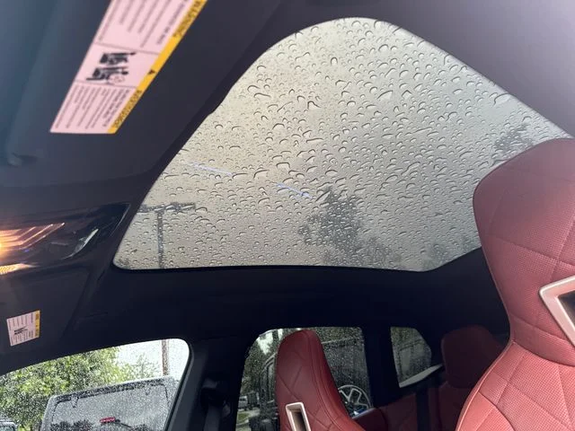 Used 2022 Black BMW xDrive50 image 28