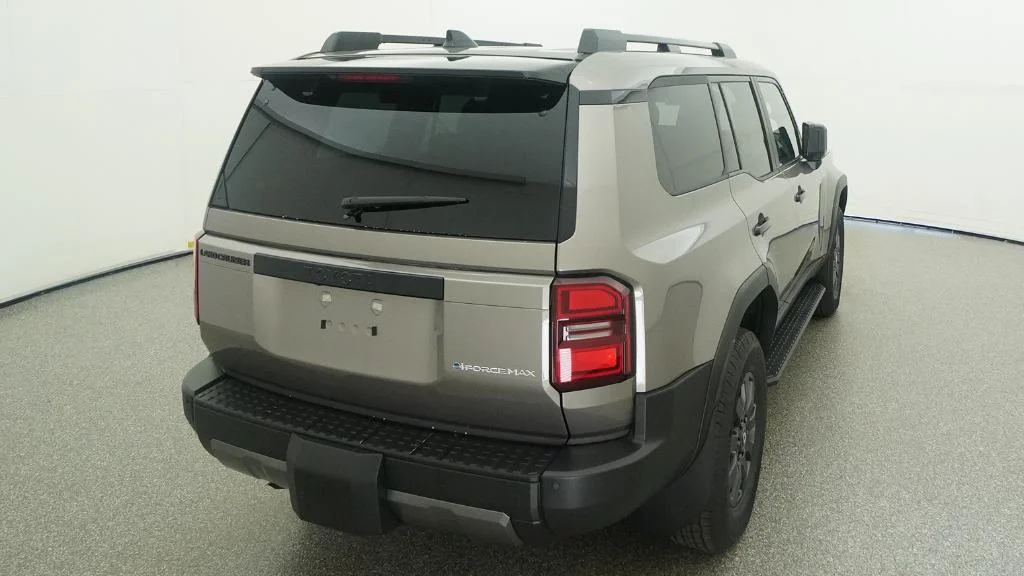 New 2027 Meteor Shower Toyota Land Cruiser image 21