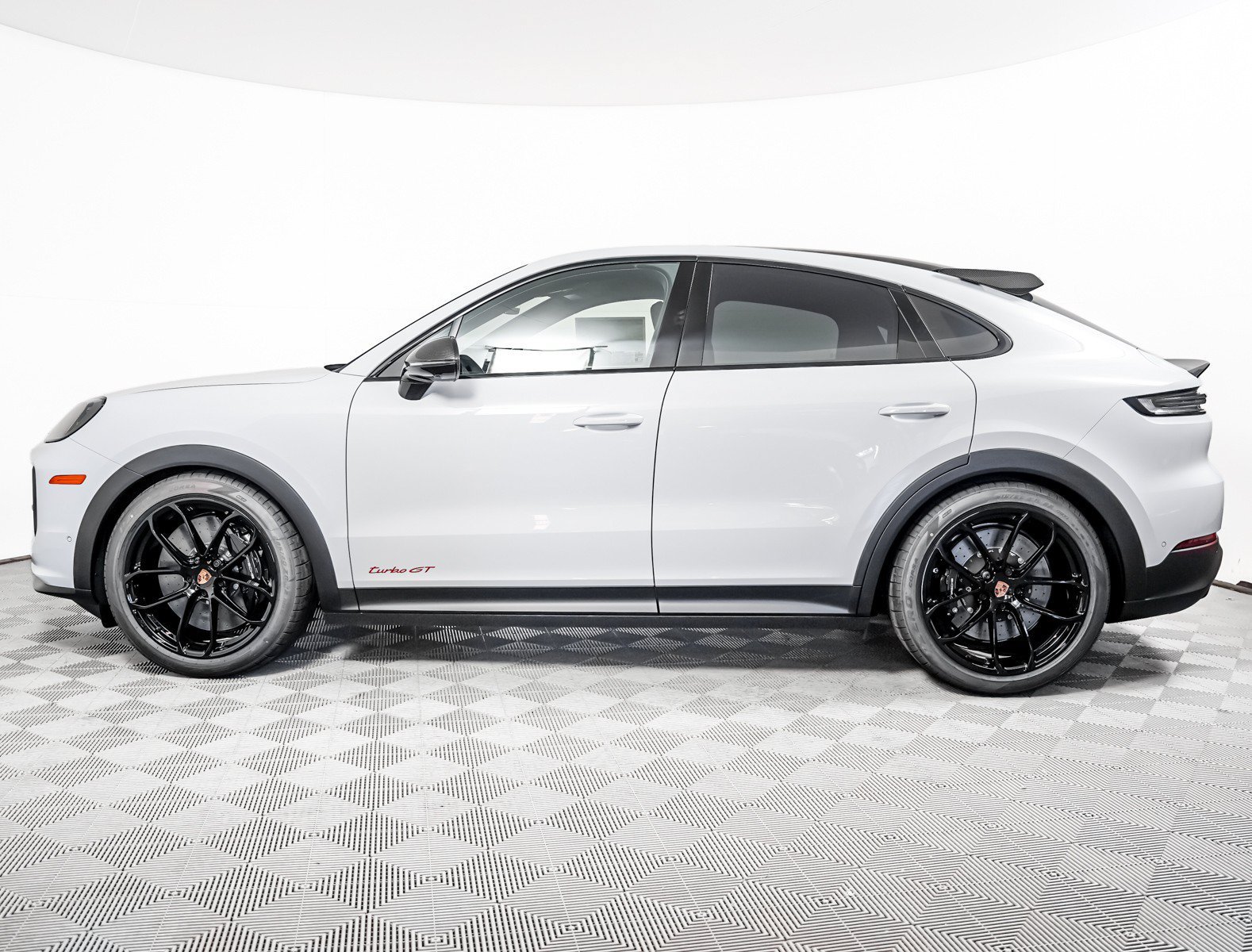 New 2026 CARRARA WHITE Porsche Turbo GT image 2