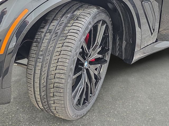 Certified Used 2022 Black Sapphire Metallic BMW xDrive40i image 32
