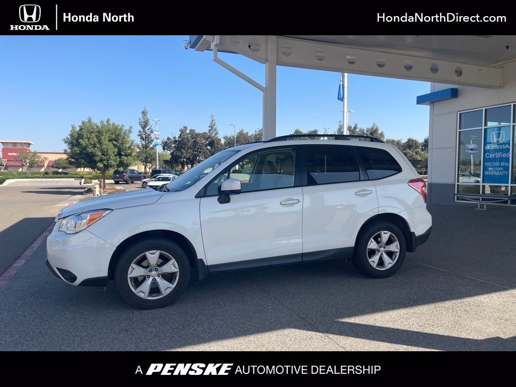 Used 2016 Crystal White Pearl Subaru 2.5i Premium image 1