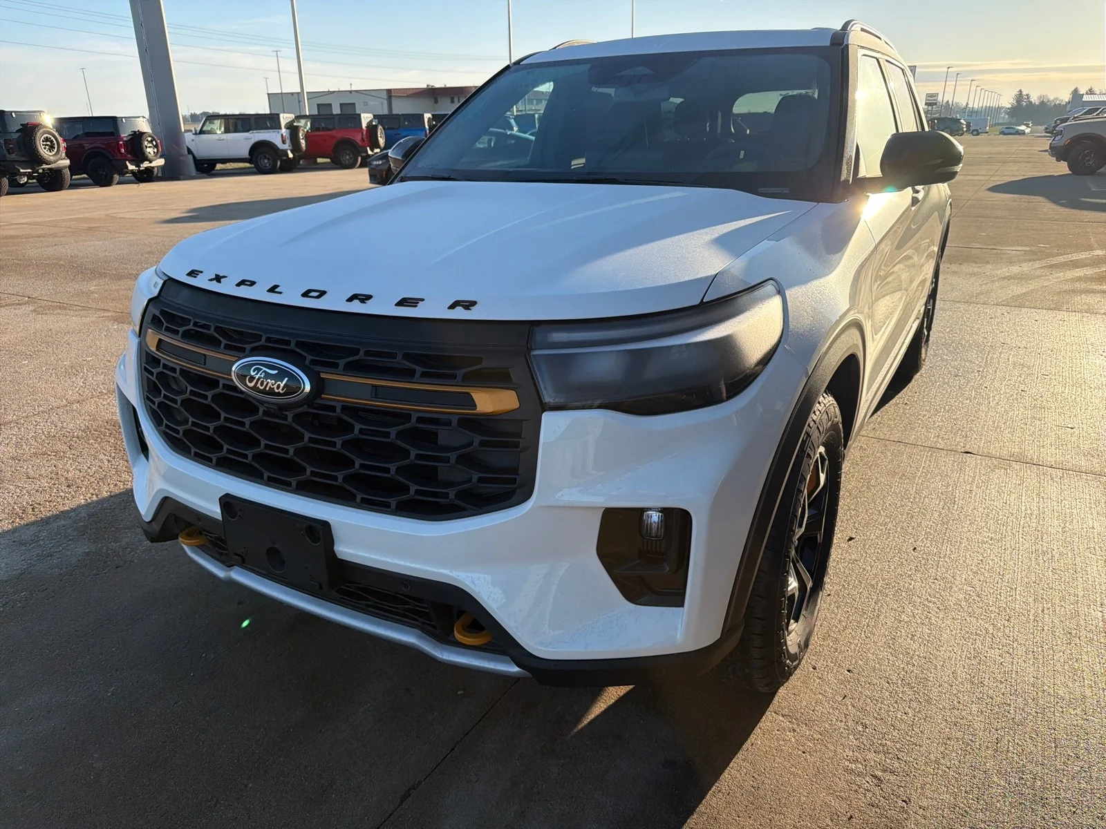 New 2026 Star White Metallic Tri-Coat Ford Tremor® image 4