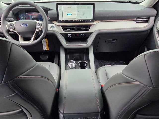 New 2026 Star White Metallic Tri-Coat Ford Active image 43