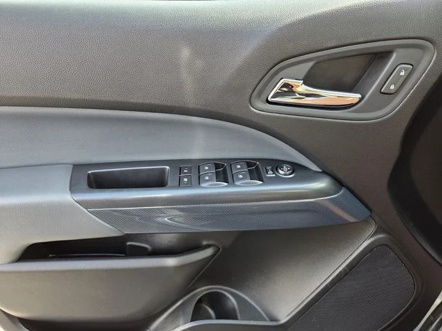 Used 2021 Gray Chevrolet Z71 image 20