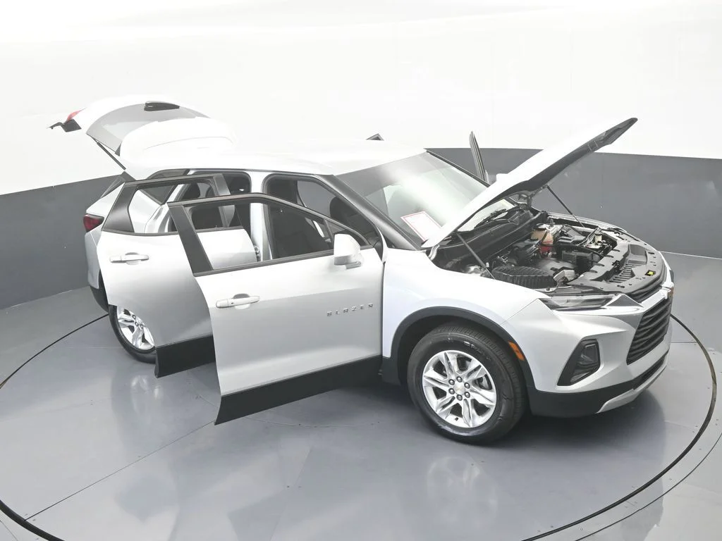 Used 2019 Silver Ice Metallic Chevrolet L image 64
