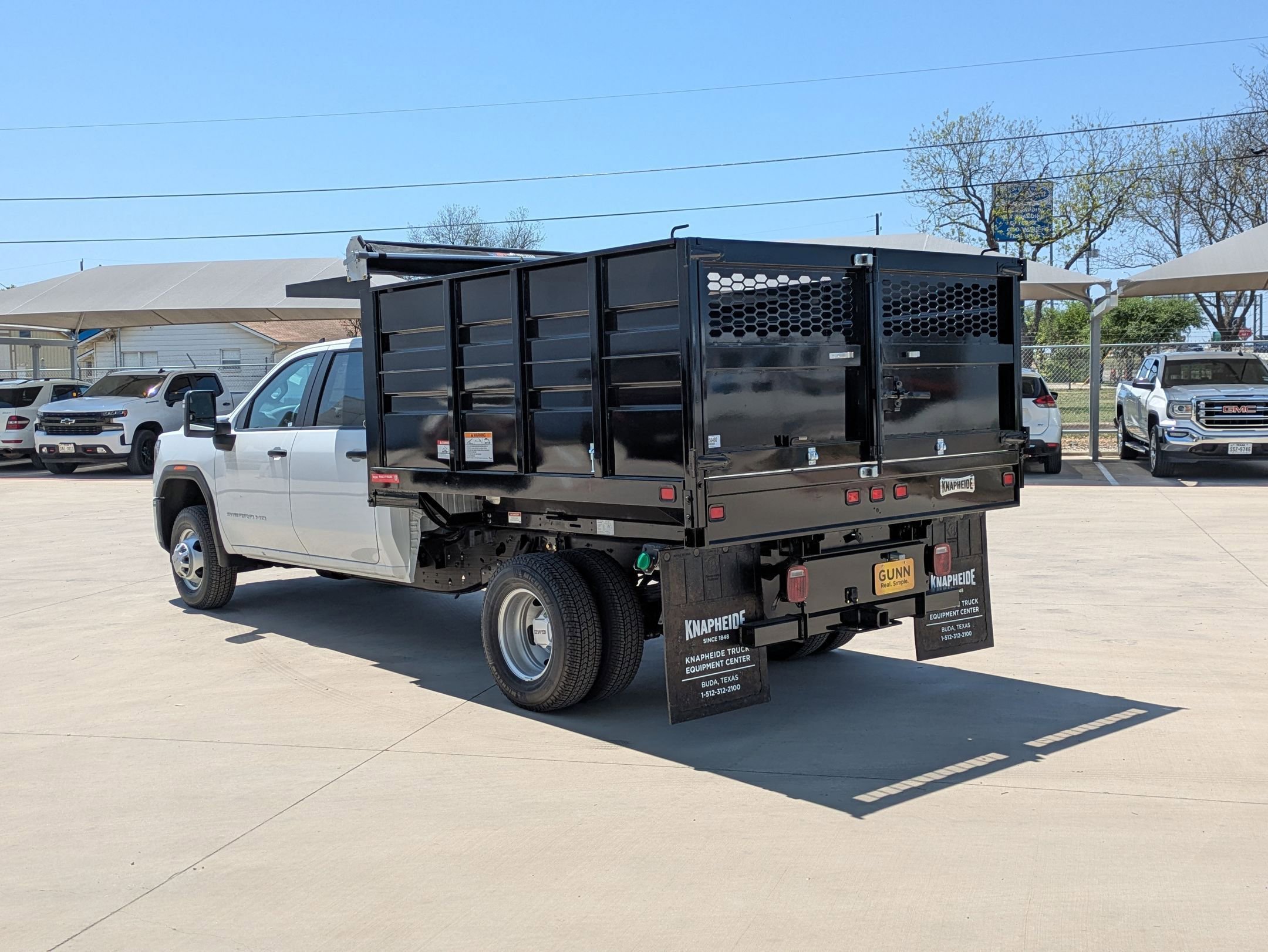 2025 GMC Sierra 3500HD Pro - Photo 9