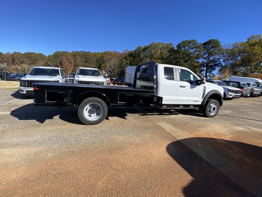New 2026 Oxford White Ford F-450® XL image 2