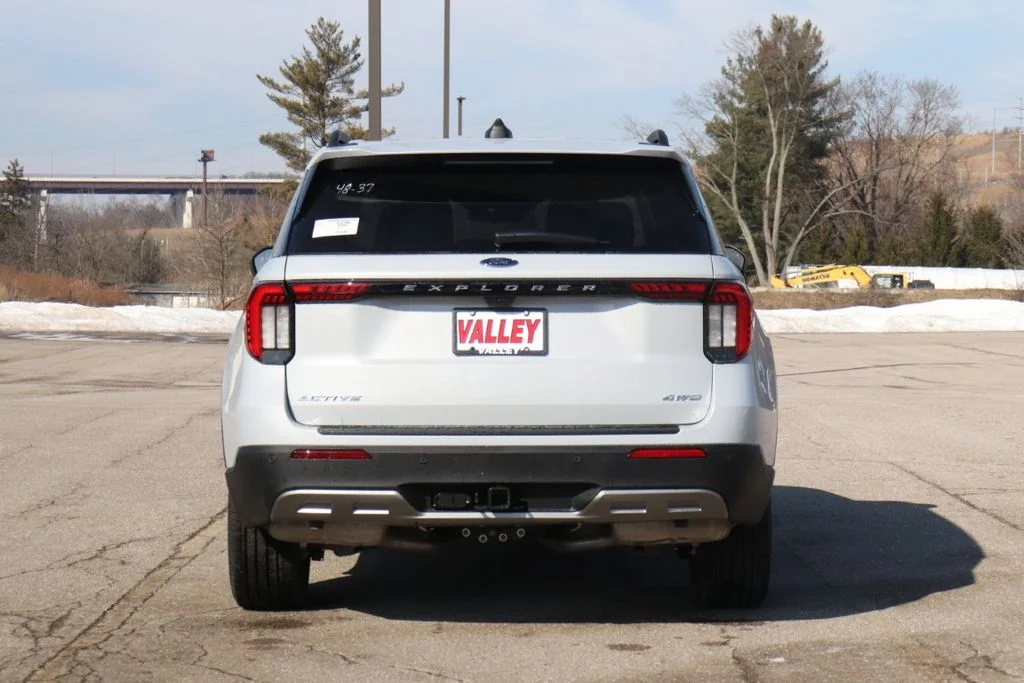 New 2026 Space White Metallic Ford Active image 8