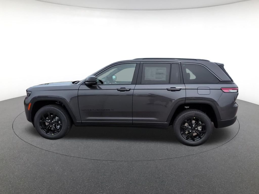New 2026 Baltic Gray Metallic Clearcoat Jeep Laredo image 10