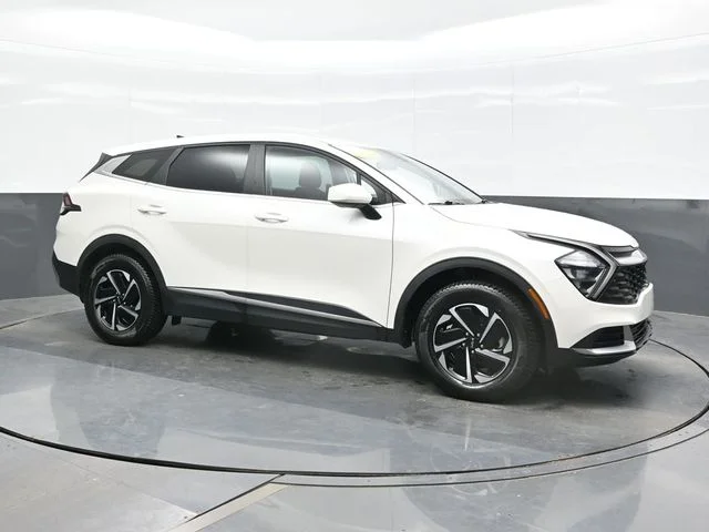 Used 2023 White Kia LX image 7