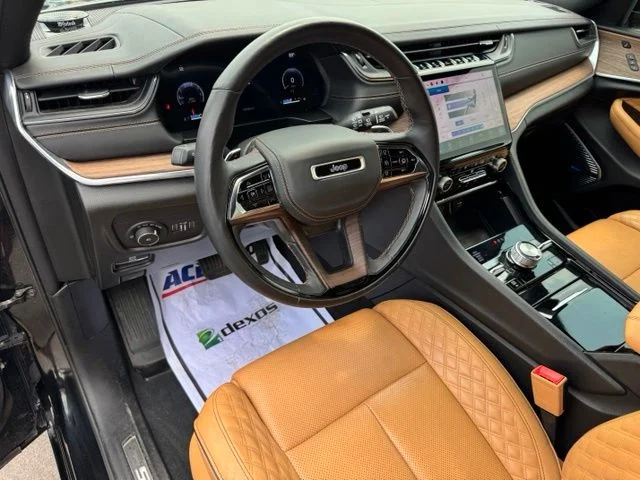 Used 2023 Black Jeep Summit image 17