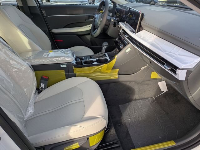 Certified Used 2026 White Hyundai SE image 20