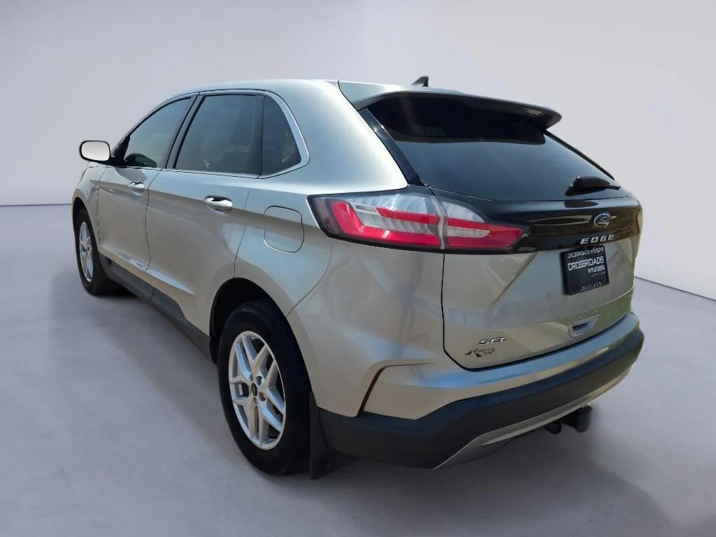 Used 2024 Iconic Silver Metallic Ford SEL image 3