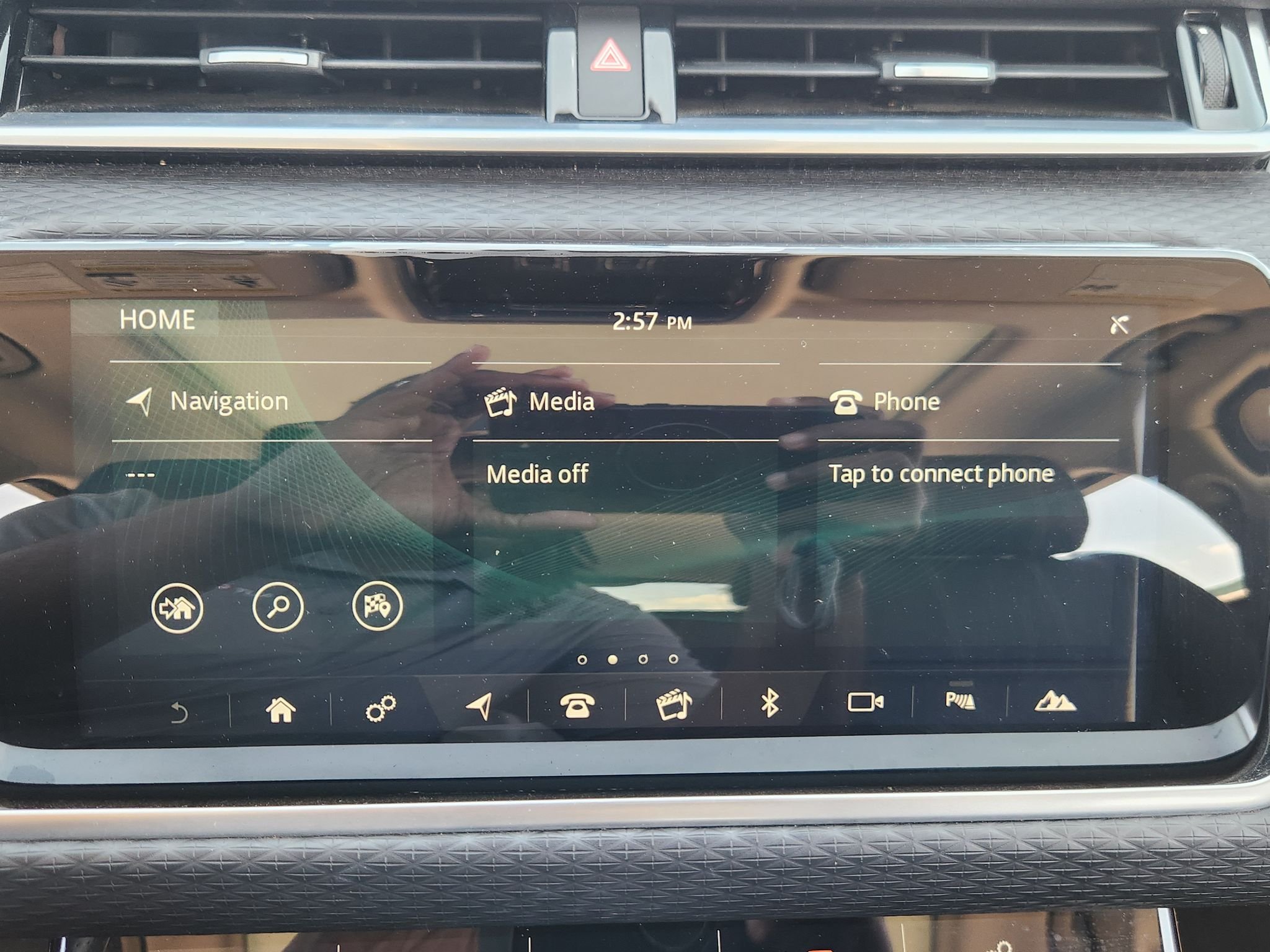 Used 2018 Fuji White Land Rover S image 16