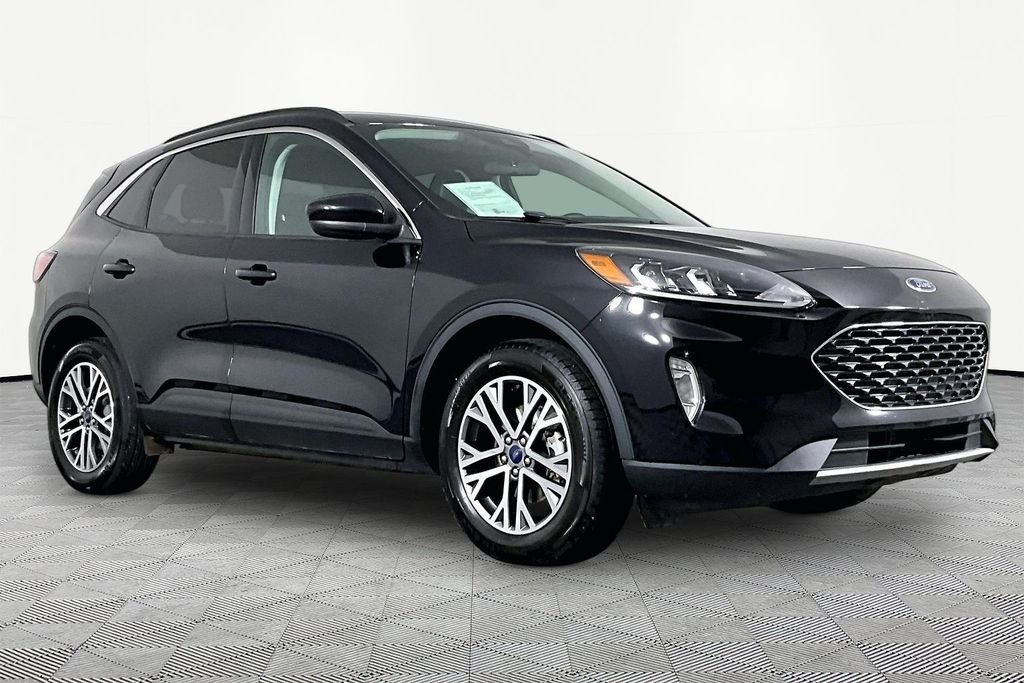 Used 2022 Black Ford SEL image 2