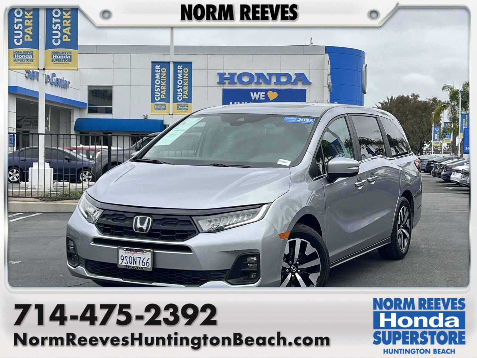 Certified Used 2025 Solar Silver Metallic Honda EX-L image 1