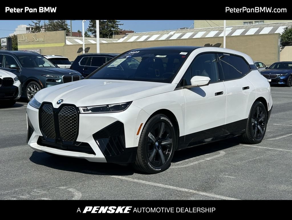2023 BMW iX M60's photo