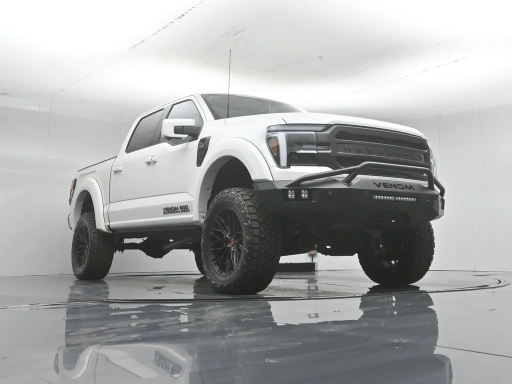 New 2026 Star White Metallic Tri-Coat Ford Lariat image 50