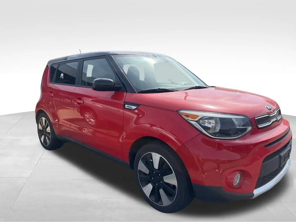 Used 2018 Red Kia Plus image 9