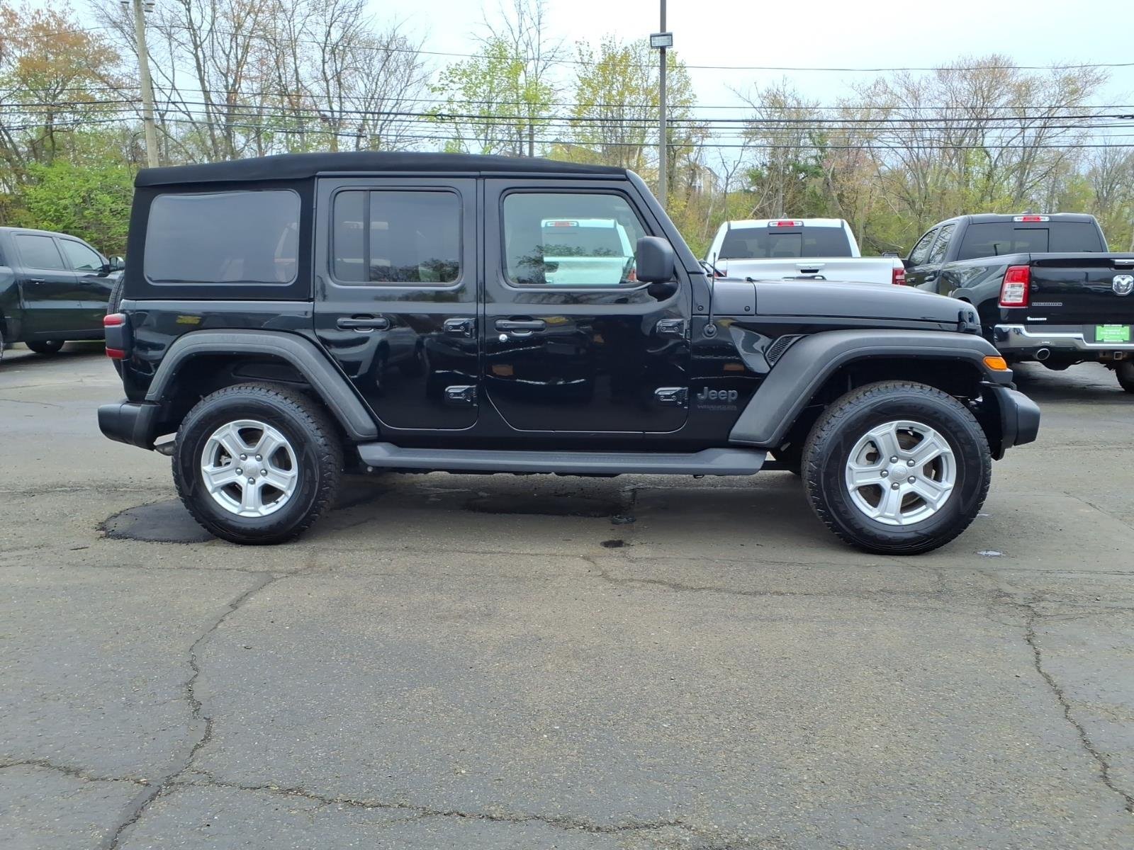 Certified Used 2022 Black Jeep Unlimited Sport S image 8