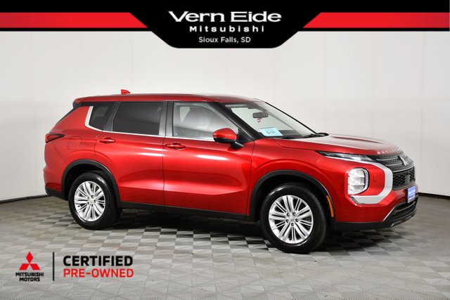 2024 Mitsubishi Outlander ES
