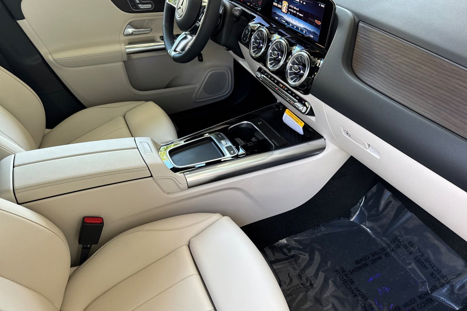 New 2026 Night Black Mercedes-Benz GLA 250 image 8