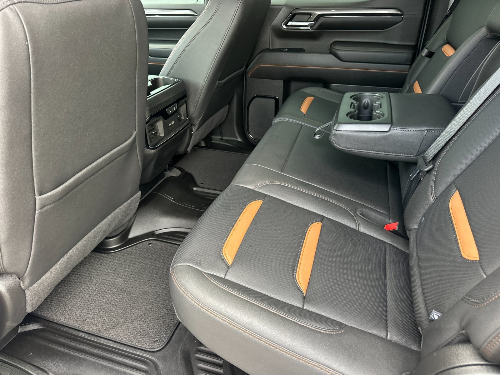 Used 2022 Summit White GMC AT4 image 12